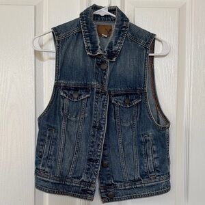 American Eagle Outfitters Blue Denim Vest